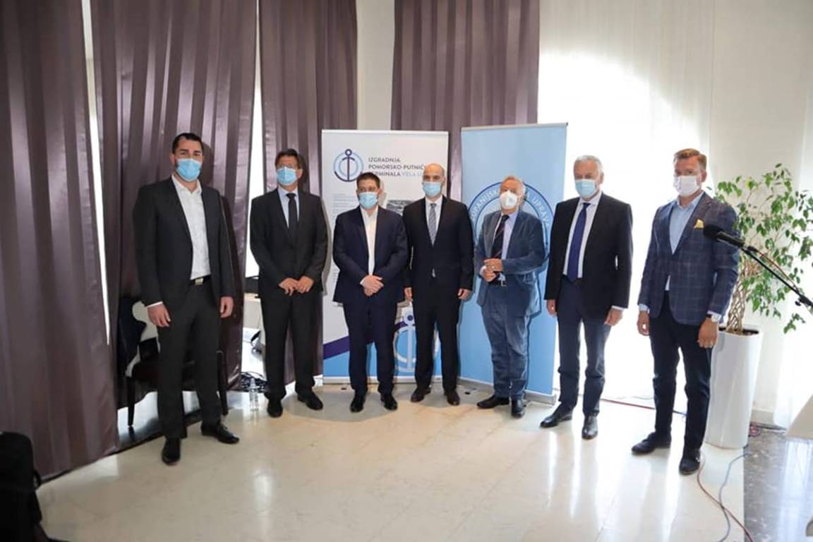 Potpisan Ugovor o izvođenju radova na izgradnji pomorsko-putničkog terminala Vela Luka