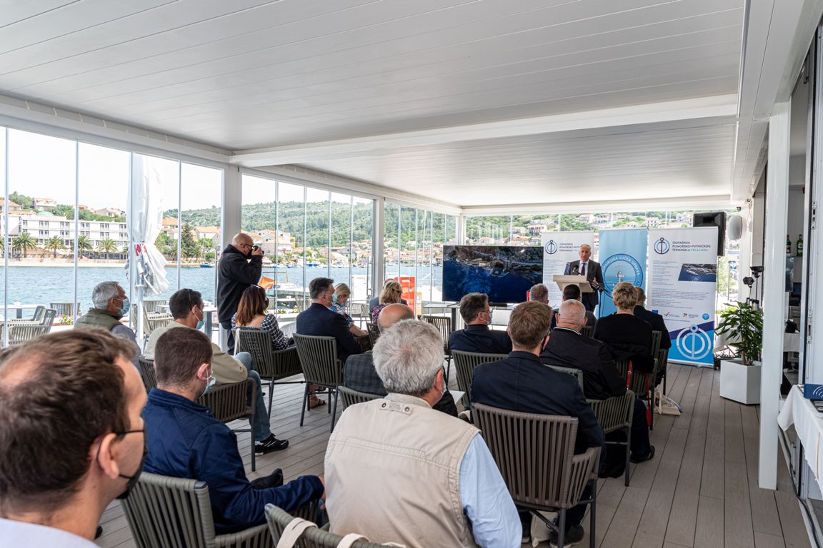 Projekt koji će otvoriti nove vidike i mogućnosti razvoja Vele Luke – počela izgradnja pomorsko-putničkog terminala